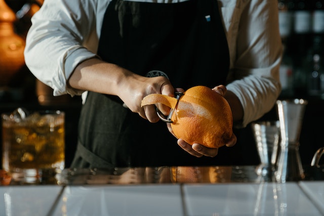 Orangen- und Zitronenzesten – so gelingen sie perfekt