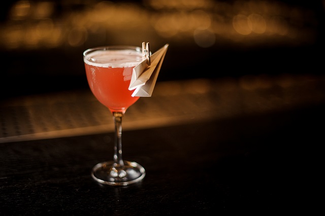 Paper Plane - New Era Drink aus NYC